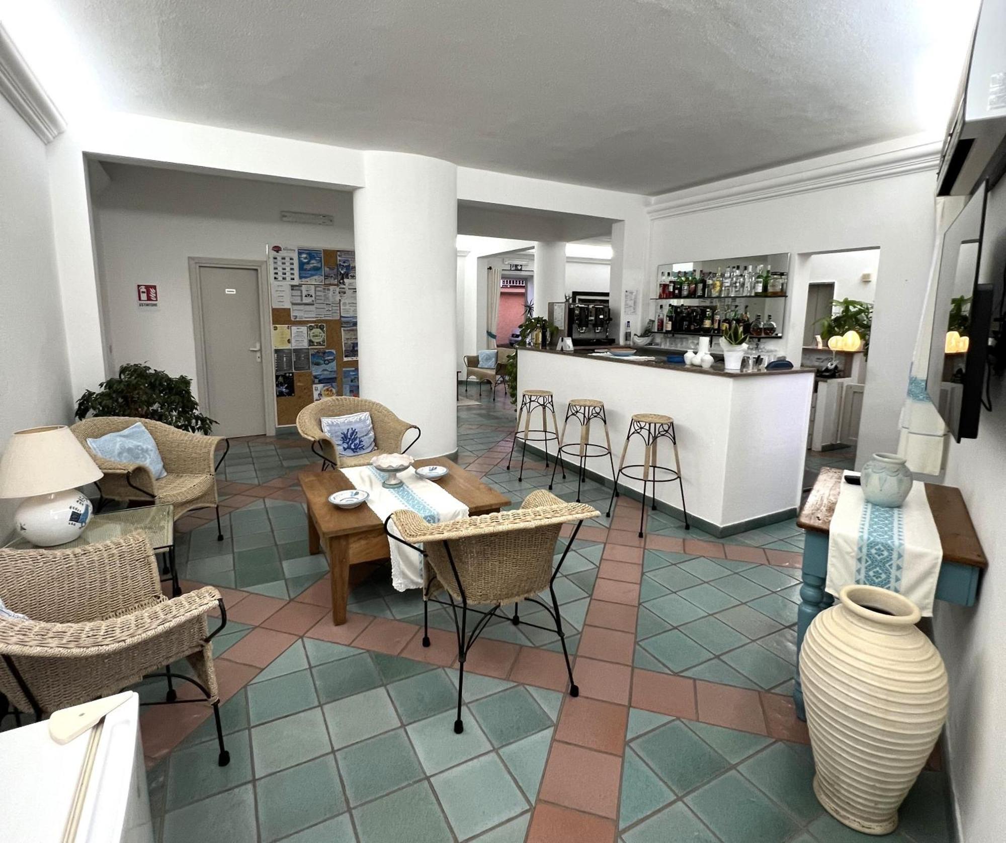 Hotel Da Cecco Santa Teresa Gallura Εξωτερικό φωτογραφία