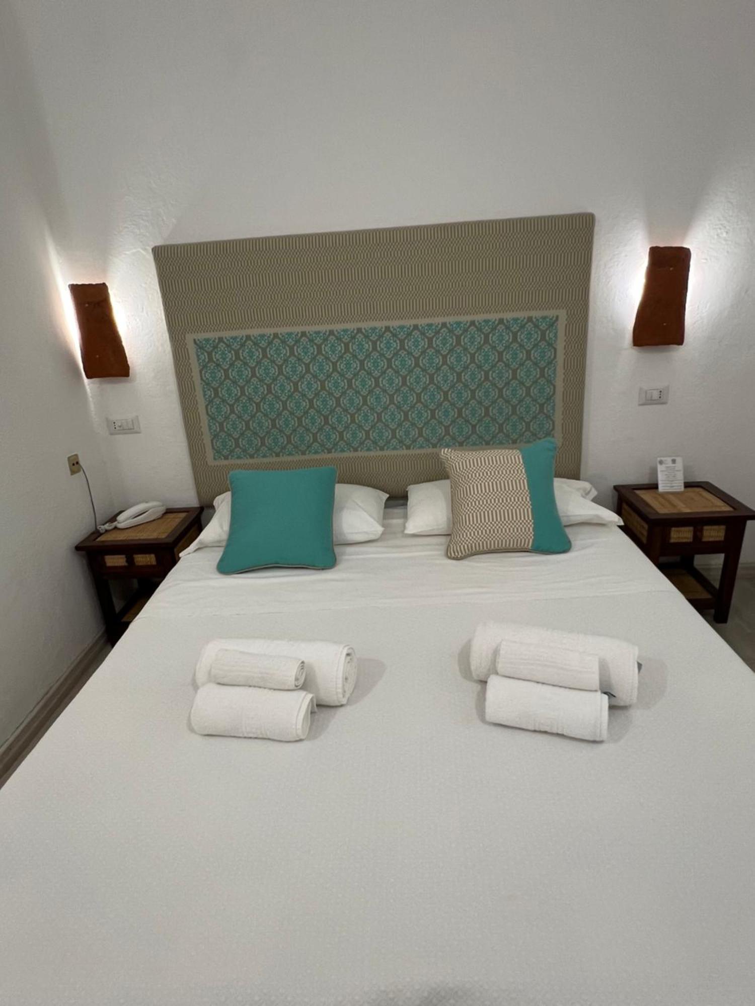 Hotel Da Cecco Santa Teresa Gallura Εξωτερικό φωτογραφία