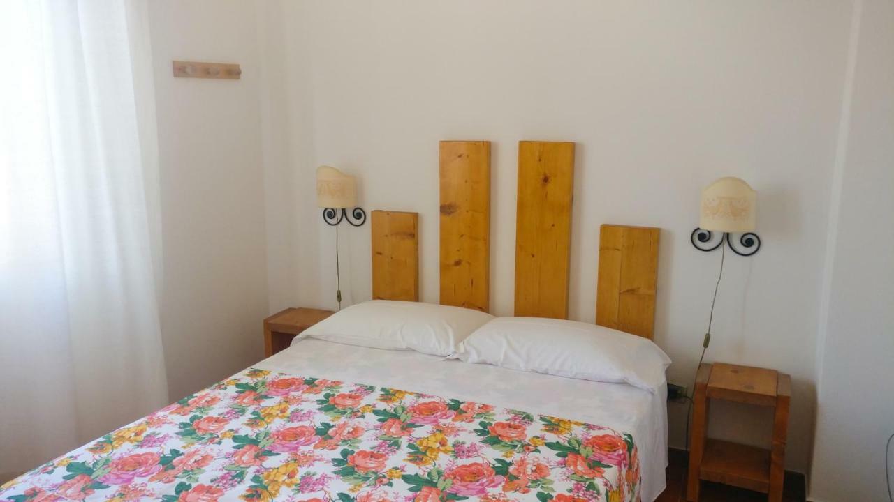 Hotel Da Cecco Santa Teresa Gallura Δωμάτιο φωτογραφία